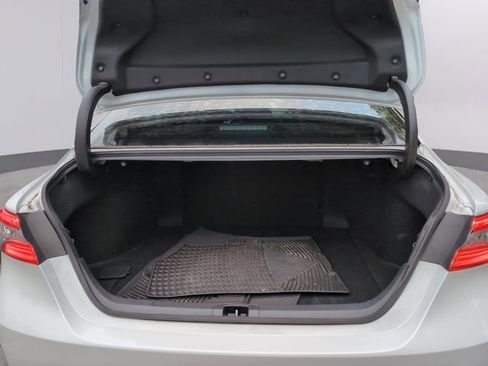 Used 2020 Toyota Camry XSE image 30