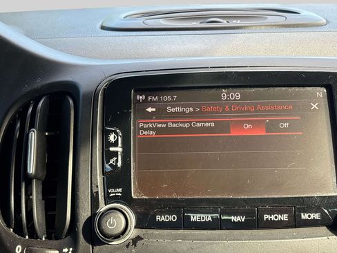 Used 2014 FIAT 500L Trekking w/ Popular Equipment Group FWD image 26
