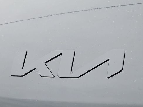 New 2026 Kia Carnival SX image 14