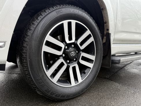 Used 2022 Toyota 4Runner Limited image 10