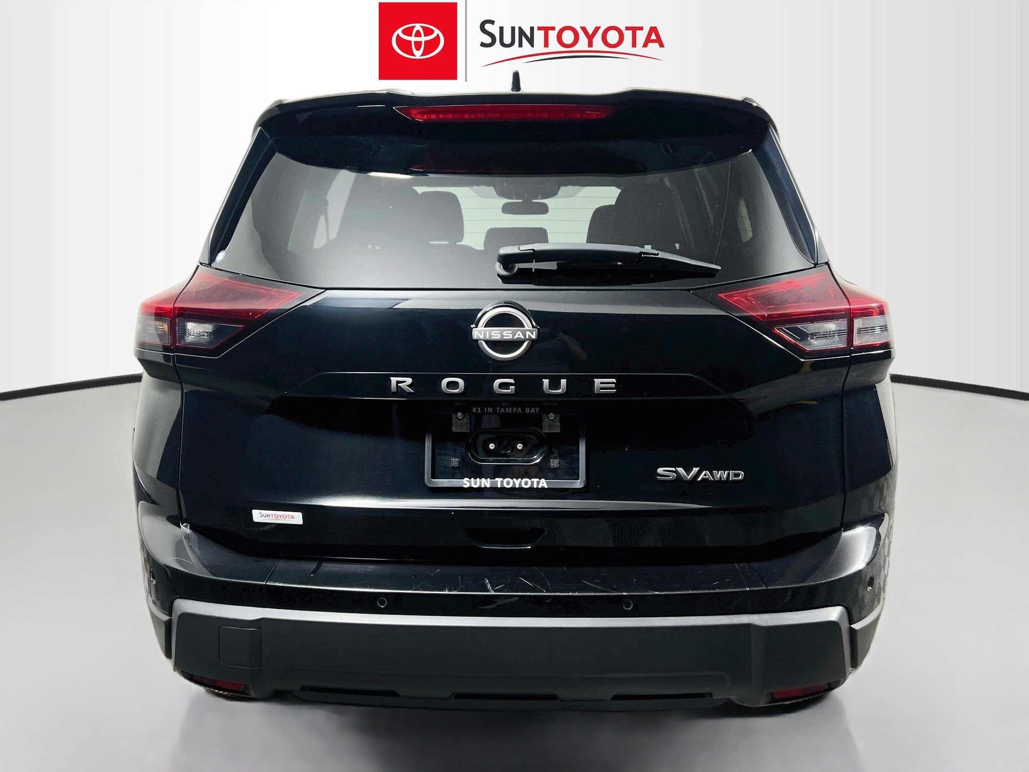Used 2024 Nissan Rogue SV AWD/4WD image 5