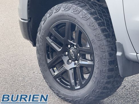 Used 2023 Chevrolet Silverado 1500 Custom Trail Boss w/ LPO, Dark Essentials Package image 29