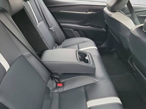 Used 2025 Toyota Camry SE image 16
