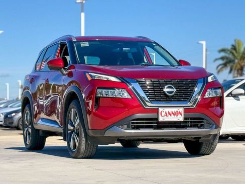 Used 2023 Nissan Rogue SL image 5