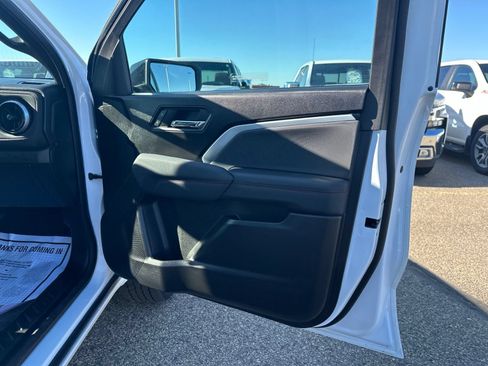 Used 2023 Chevrolet Colorado Z71 w/ Z71 Convenience Package 2 AWD/4WD image 40