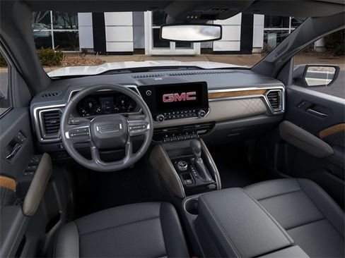 New 2026 GMC Canyon Denali image 15