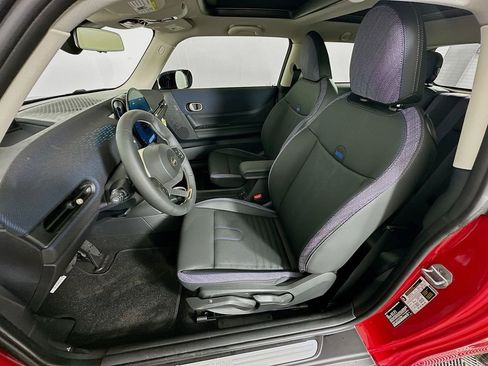 Certified 2025 MINI Cooper 2-Door Hardtop FWD image 16