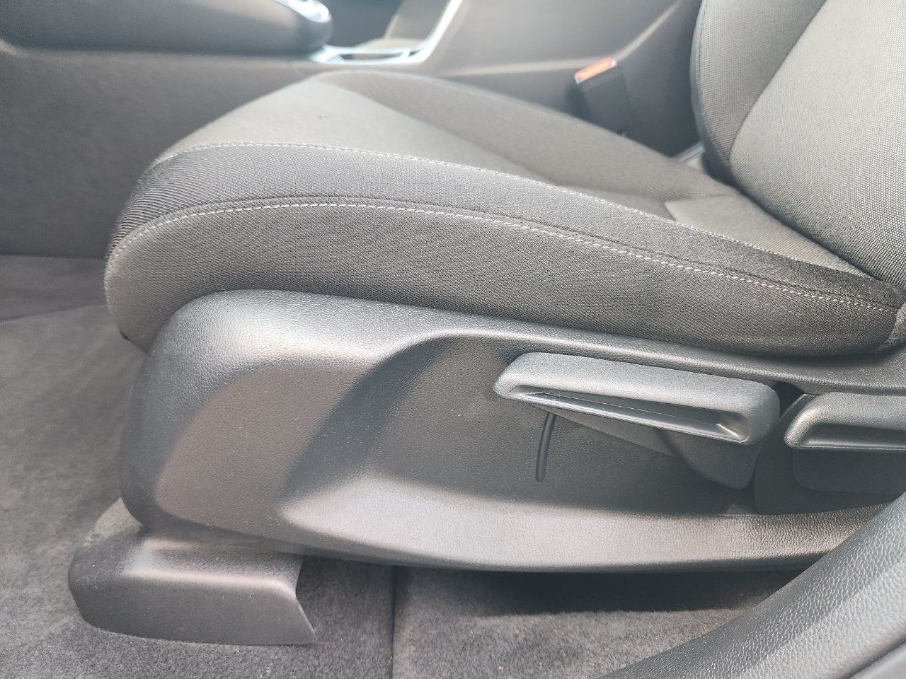 Used 2024 Honda CR-V LX image 23