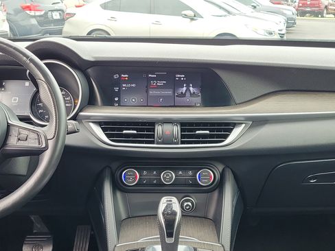Used 2021 Alfa Romeo Stelvio Ti w/ Nero Edizione image 19