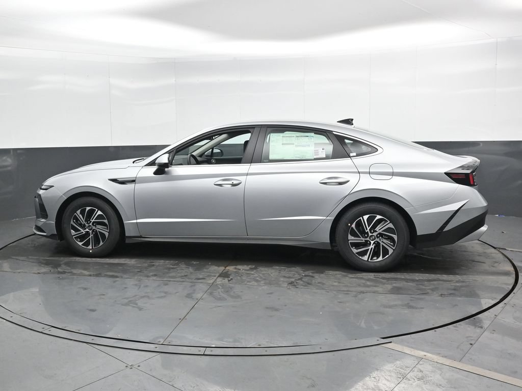 New 2026 Hyundai Sonata Blue FWD image 8