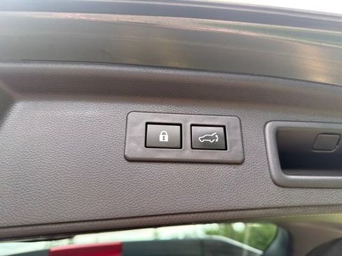 Used 2023 Subaru Forester Premium AWD/4WD image 10