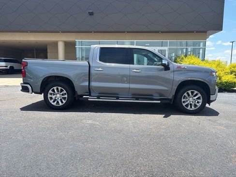 Used 2021 Chevrolet Silverado 1500 LTZ w/ LTZ Premium Package AWD/4WD image 4