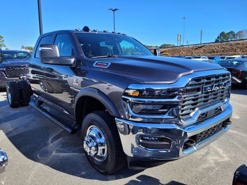 New 2026 RAM 3500 Tradesman image 12
