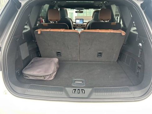 Used 2023 Lincoln Aviator Grand Touring w/ Equipment Group 301A image 8