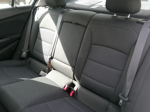 Used 2017 Chevrolet Cruze LT w/ Sun And Sound Package image 13