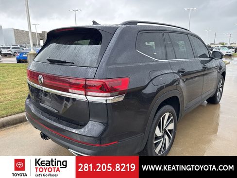 Used 2025 Volkswagen Atlas SE image 7
