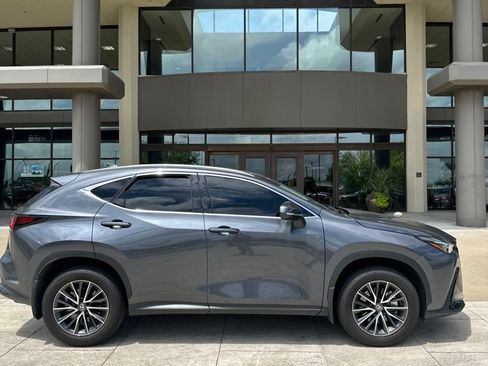 Used 2024 Lexus NX 250 FWD image 4