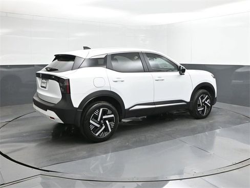 New 2026 Nissan Kicks SV image 15