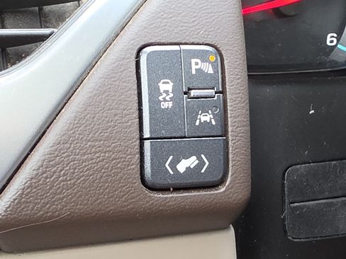 Used 2017 Chevrolet Tahoe LT RWD image 22