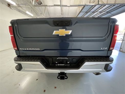 New 2026 Chevrolet Silverado 2500 LTZ w/ LTZ Premium Package image 9