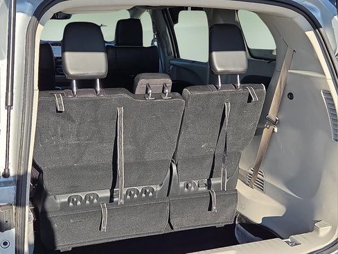 Used 2024 Chrysler Pacifica Limited image 8