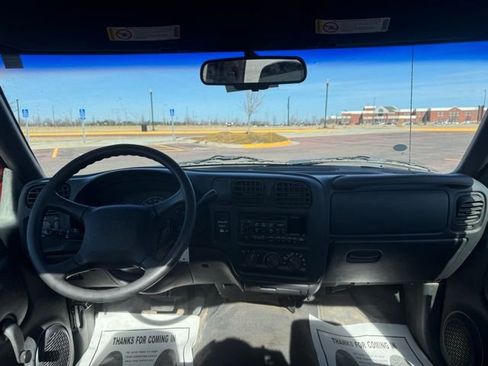 Used 1999 Chevrolet S10 Pickup LS w/ Preferred Equipment Group image 14