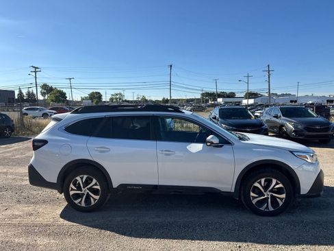 Used 2022 Subaru Outback Limited w/ Popular Package #2 AWD/4WD image 9