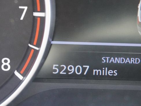 Used 2024 Nissan Rogue SV FWD image 7