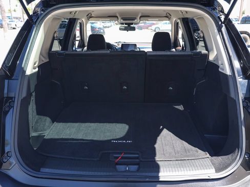 Used 2023 Nissan Rogue SV FWD image 16