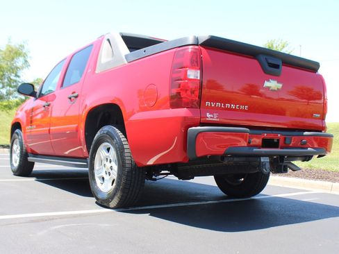 Used 2007 Chevrolet Avalanche LS RWD image 4
