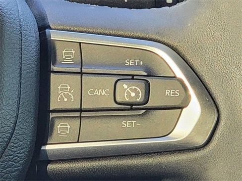 Certified 2023 Jeep Compass Limited w/ Sun and Sound Group image 34