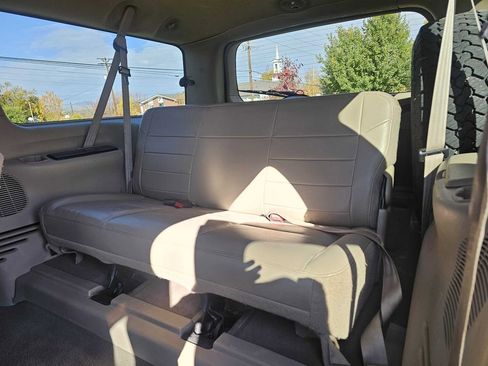 Used 2004 Ford Excursion Limited image 26