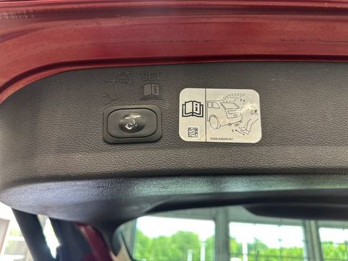 Used 2017 Ford Escape Titanium AWD/4WD image 27