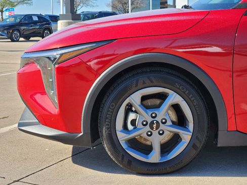 New 2025 Kia K4 LXS image 5