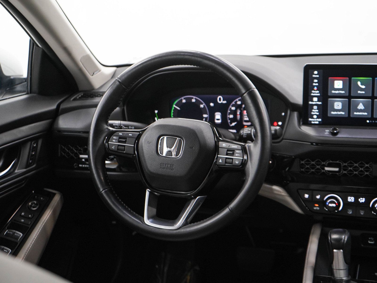 Used 2023 Honda Accord Touring image 14