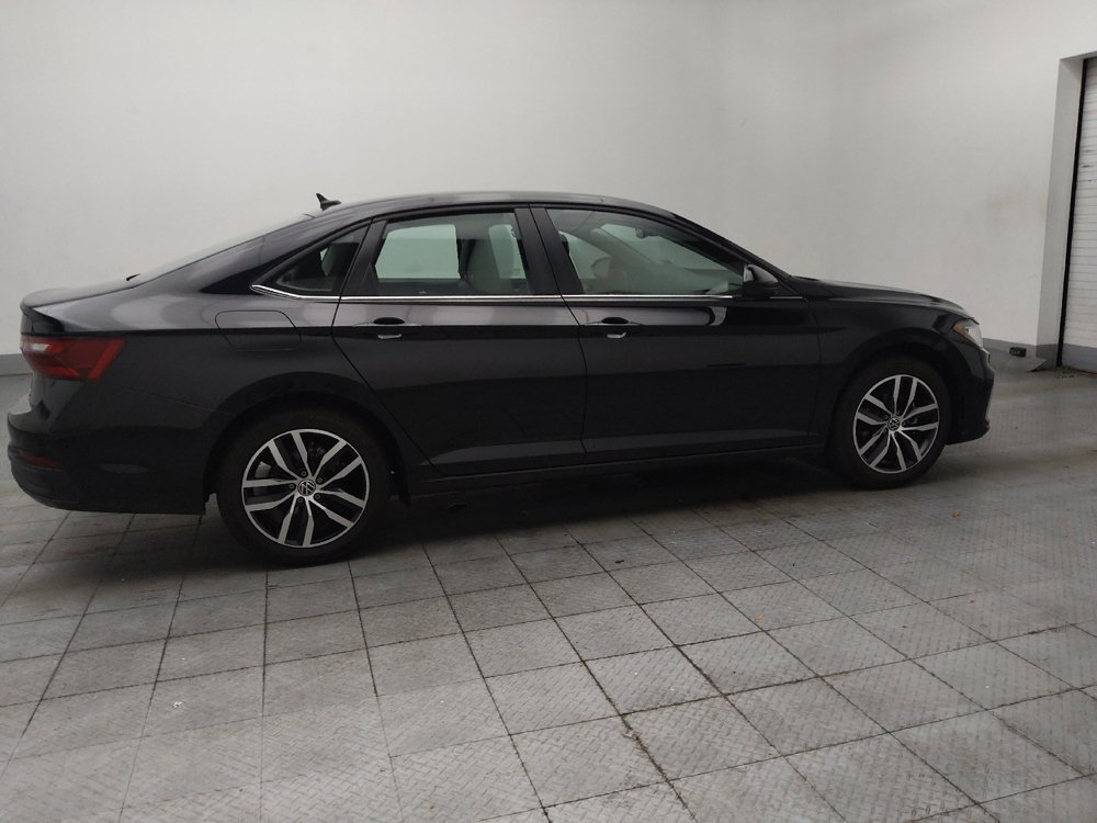 Used 2025 Volkswagen Jetta SE FWD image 10