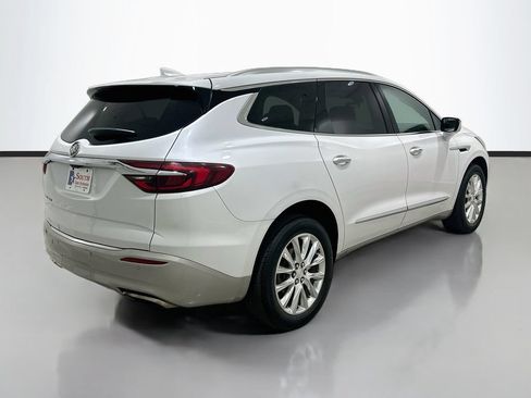Used 2021 Buick Enclave Essence w/ Sound and Sites Package FWD image 7