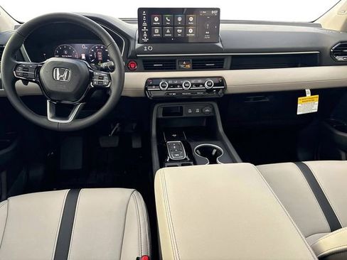 New 2026 Honda Pilot Touring image 16