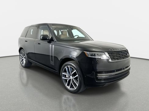 Used 2024 Land Rover Range Rover SE AWD/4WD image 2
