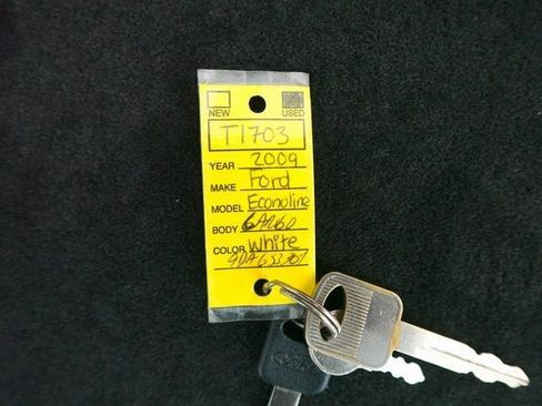 Used 2009 Ford E-350 and Econoline 350 Super Duty image 12