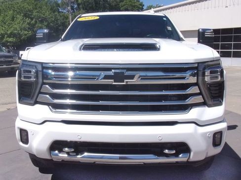 Used 2025 Chevrolet Silverado 2500 High Country w/ Technology Package AWD/4WD image 25