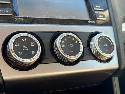 Used 2016 Subaru Crosstrek 2.0i Premium w/ Moonroof Package image 15