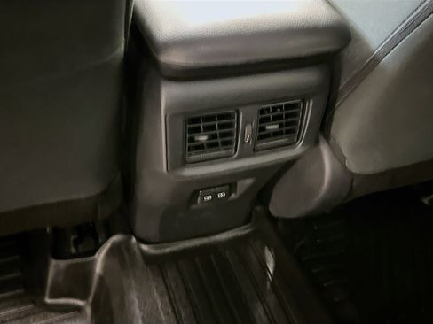 Used 2025 Toyota RAV4 XLE image 29