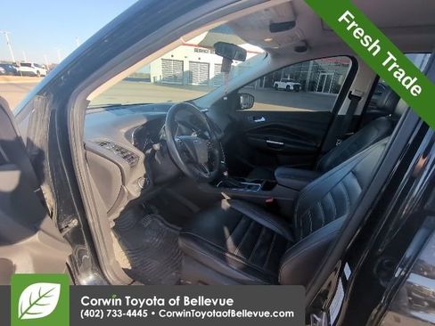 Used 2017 Ford Escape SE w/ SE Leather Comfort Package image 11