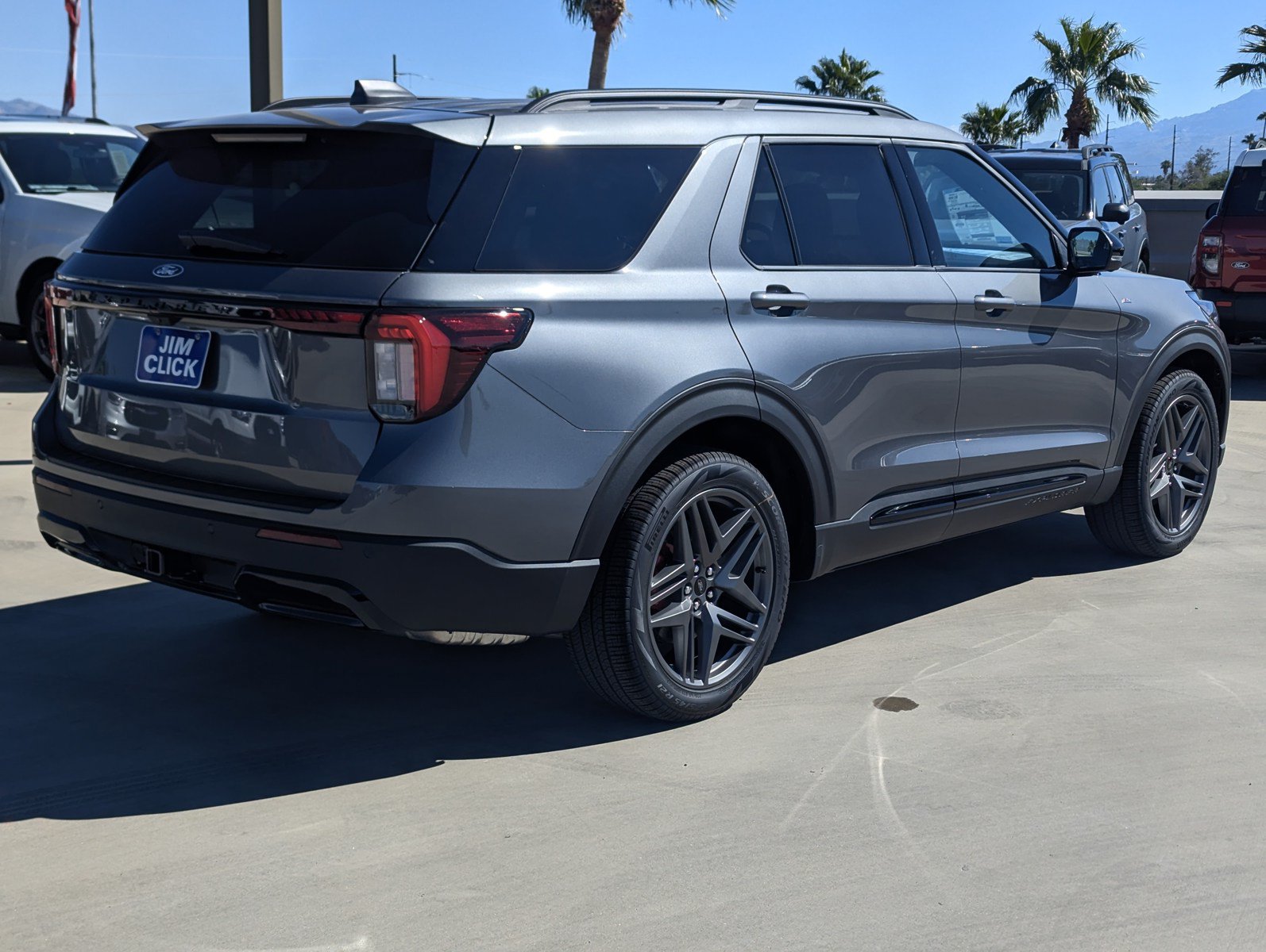 New 2027 Ford Explorer ST-Line w/ ST-Line Street Pack RWD image 2
