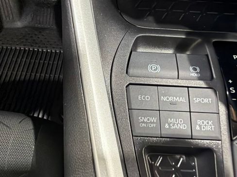 Used 2025 Toyota RAV4 XLE w/ Convenience Package AWD/4WD image 38