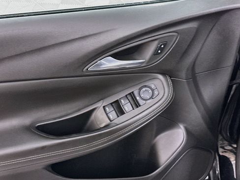 Used 2024 Buick Encore GX Sport Touring FWD image 15