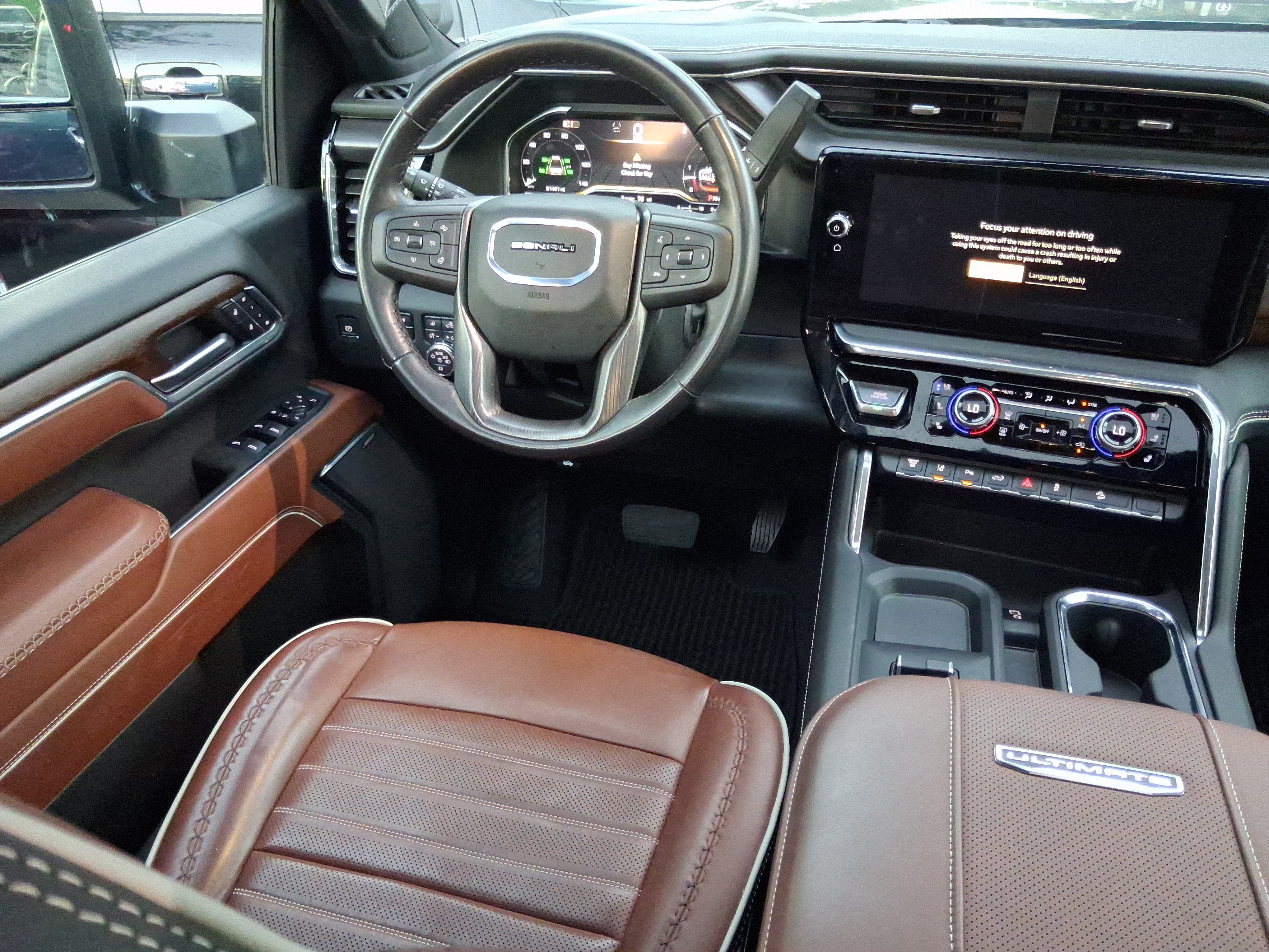 Used 2025 GMC Sierra 2500 Denali Ultimate AWD/4WD image 8