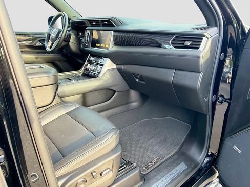 Used 2024 GMC Yukon Denali AWD/4WD image 15