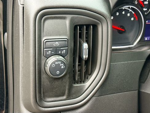 Used 2021 Chevrolet Silverado 1500 Custom w/ Safety Confidence Package RWD image 10